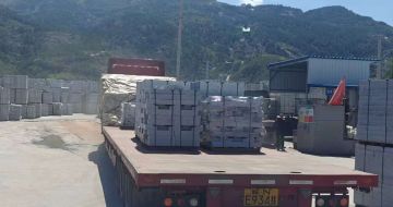 哈尔滨 芝麻白仿形路沿石，直形路沿石