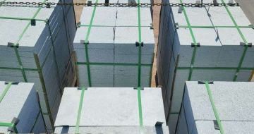 哈尔滨 芝麻白花岗岩5公分地铺石 花岗岩厂家工厂装车日常