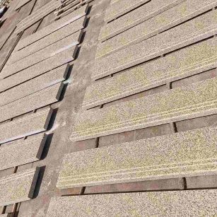 哈尔滨 黄金麻花岗岩光面楼梯踏步