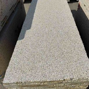 哈尔滨 黄金麻花岗岩荔枝面毛板，半成品