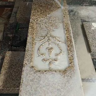 哈尔滨 黄金麻花岗岩异形加工雕刻栏杆大柱