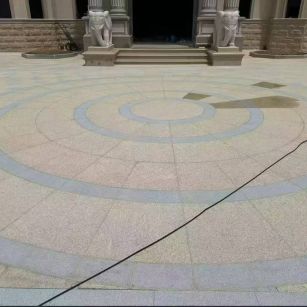 哈尔滨 黄金麻芝麻灰花岗岩石材地铺拼接效果