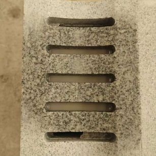 哈尔滨 芝麻白拉丝面花岗岩U型开槽排水槽