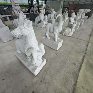 哈尔滨 芝麻白花岗岩造型立体雕刻——十二生肖