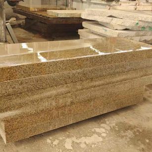 哈尔滨 黄金麻栏杆料半成品加工中