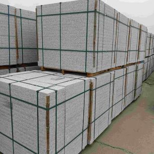 哈尔滨 白麻花岗岩石材荔枝面地铺石（300*600*50）