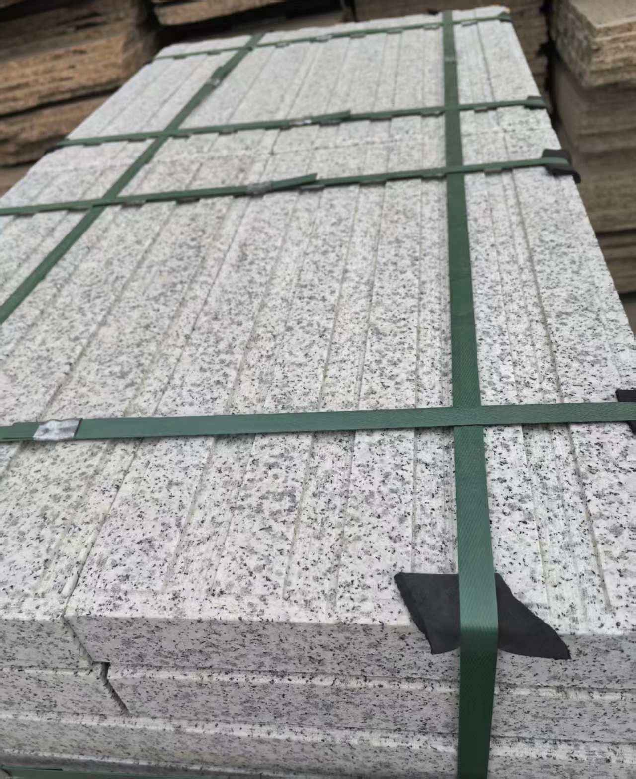 哈尔滨 白麻花岗岩直行盲道石，盲条，地铺石