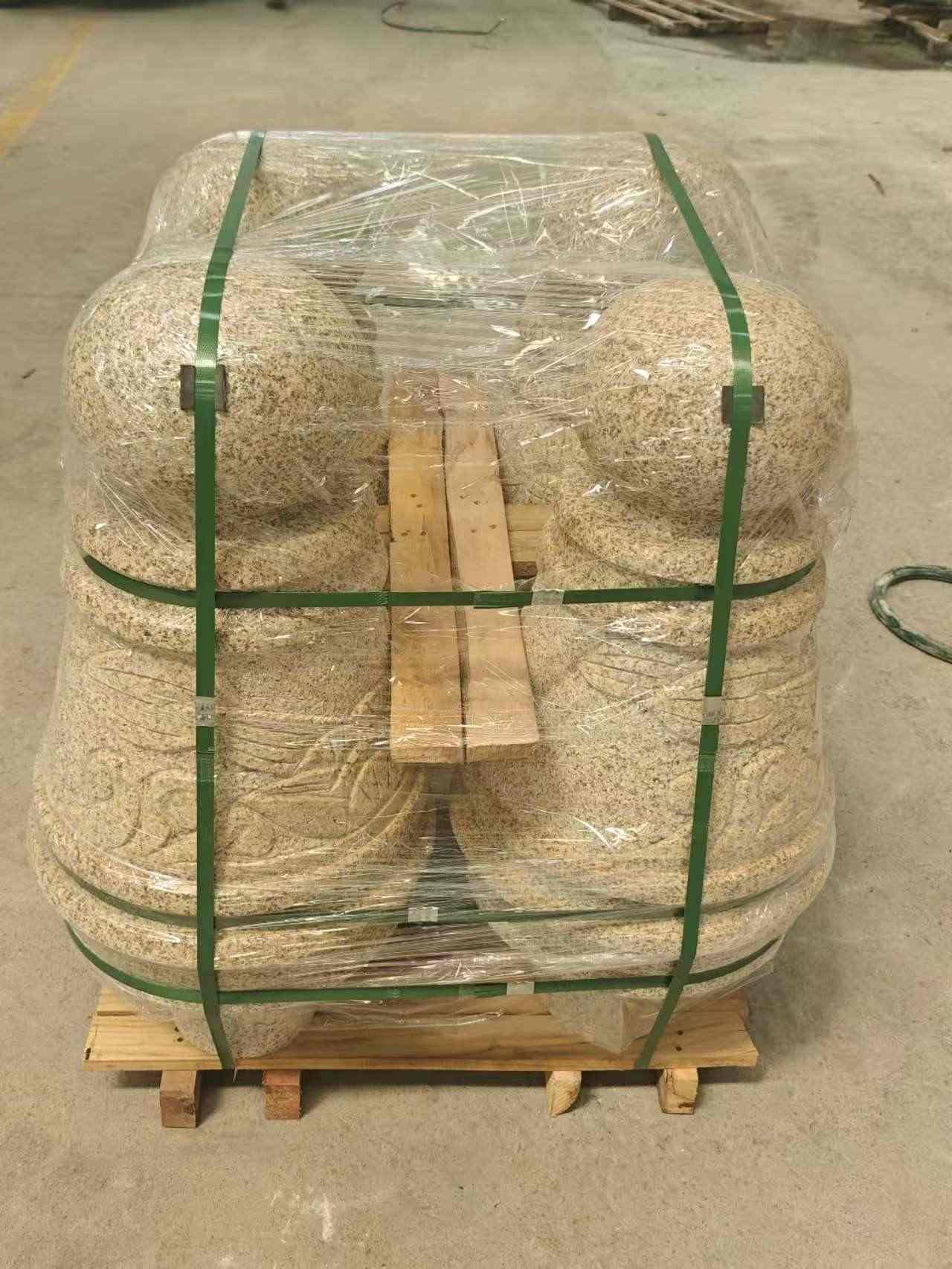 哈尔滨 黄金麻异形定制雕花——棒棒糖挡车柱