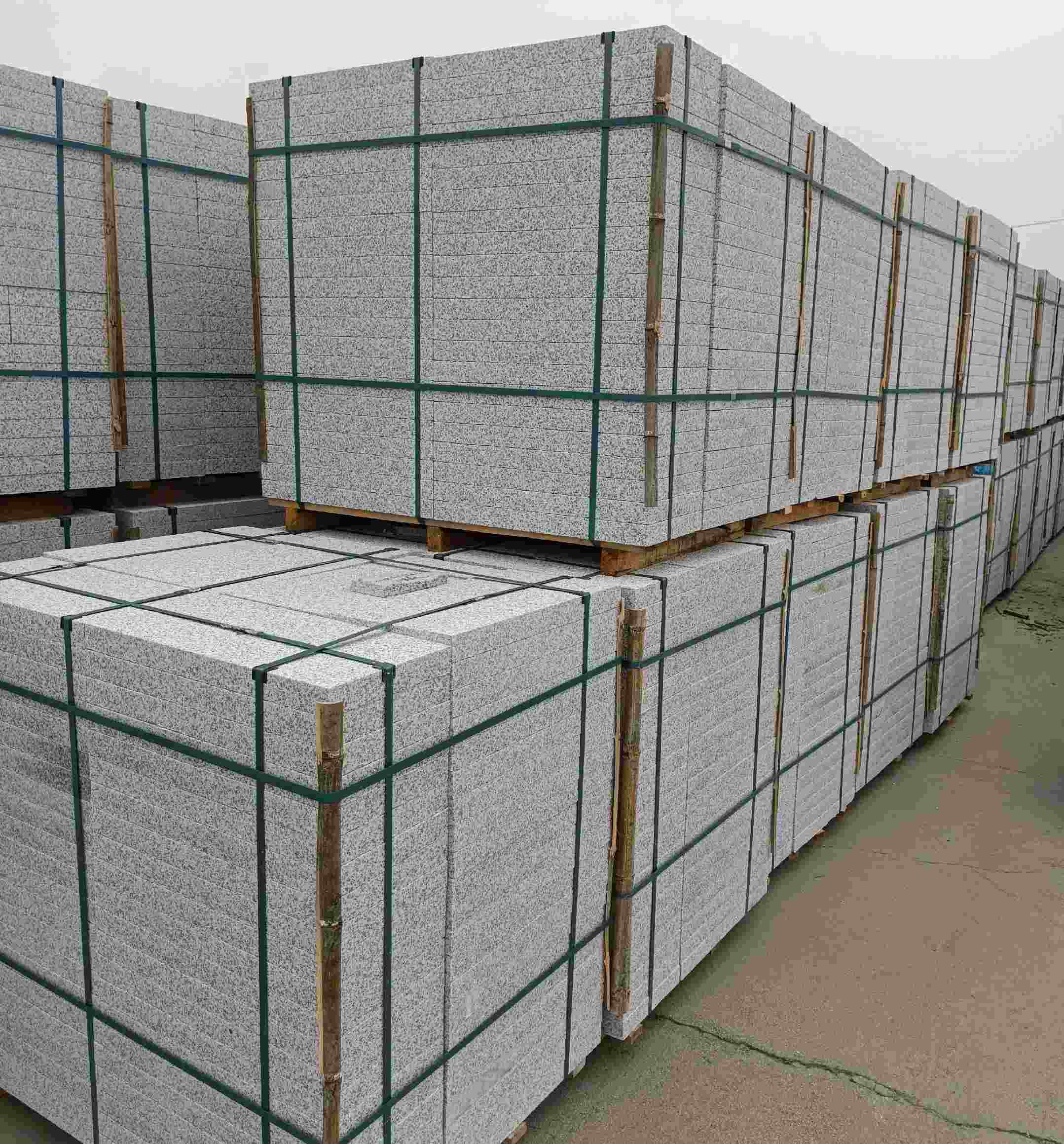 哈尔滨 白麻花岗岩石材荔枝面地铺石（300*600*50）