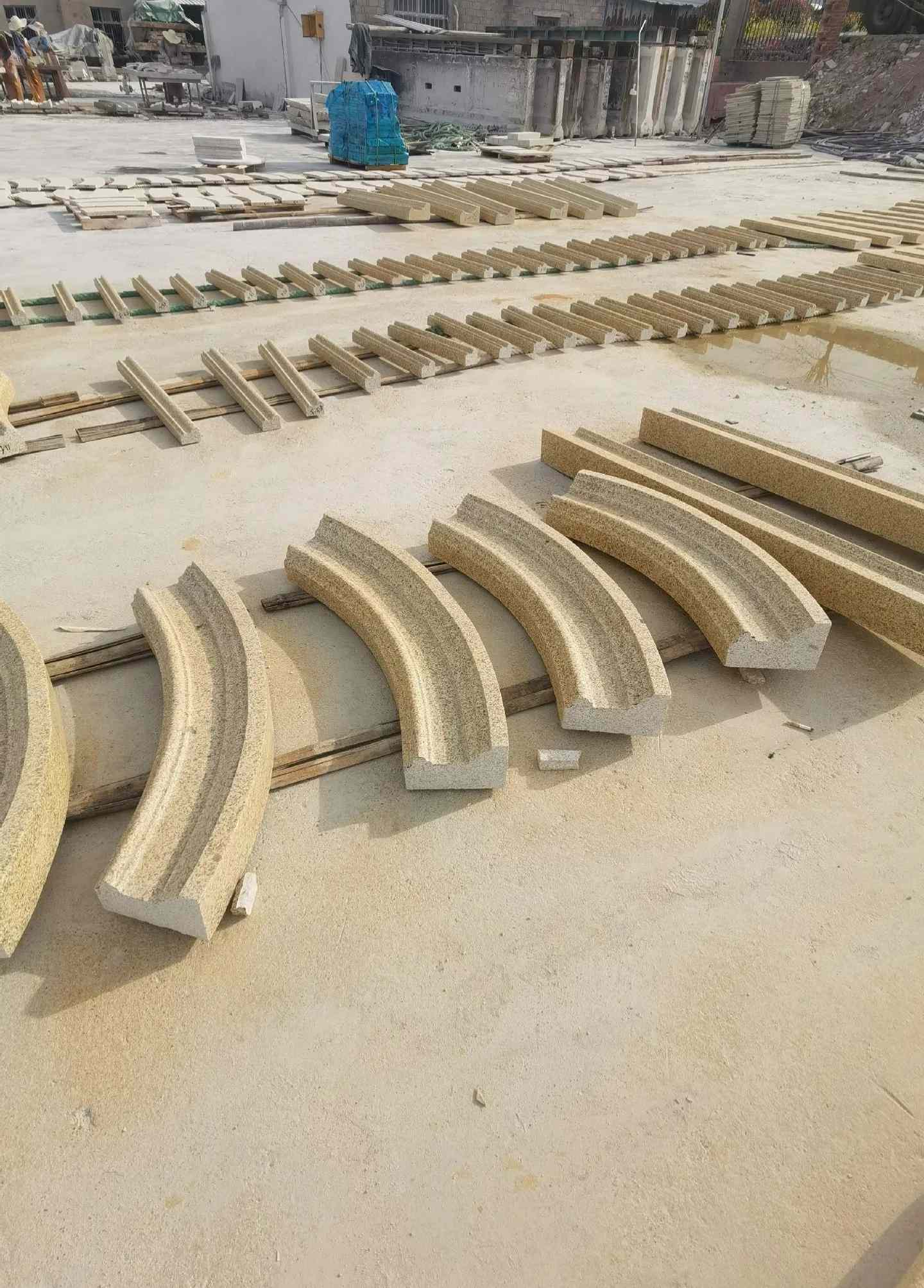 哈尔滨 黄金麻花岗岩别墅线条