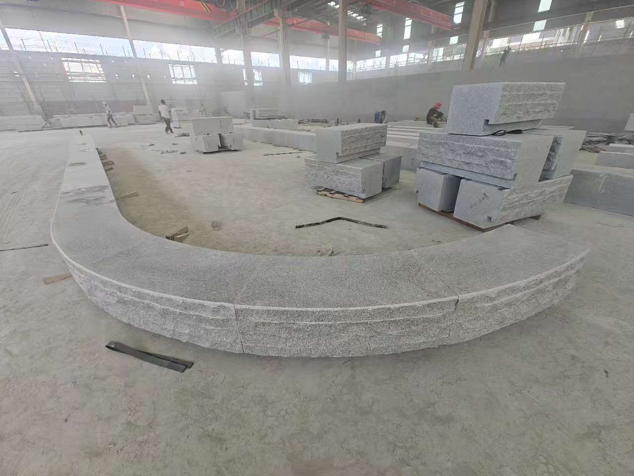 哈尔滨 芝麻白异形坐凳，自然面光面弧形加工