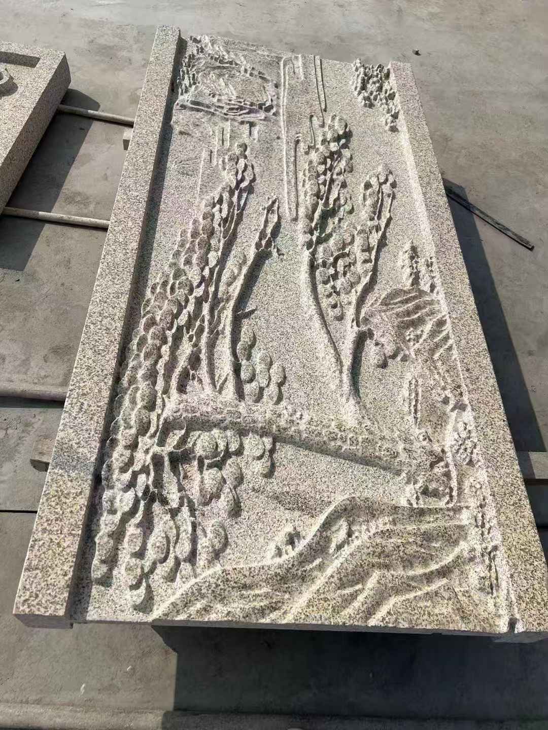 哈尔滨 黄金麻雕刻板浮雕迎客松