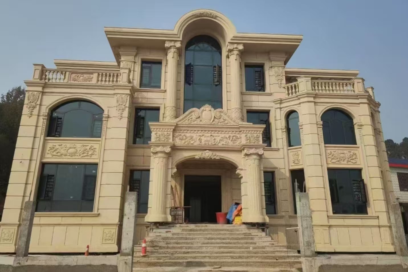 哈尔滨 黄金麻花岗岩别墅外墙干挂