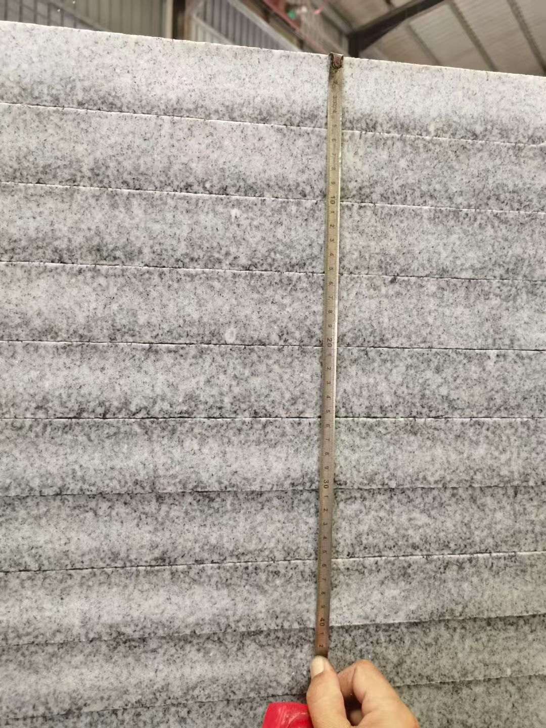 哈尔滨 芝麻白火烧成品厚薄均匀，B料价格接近A料质量