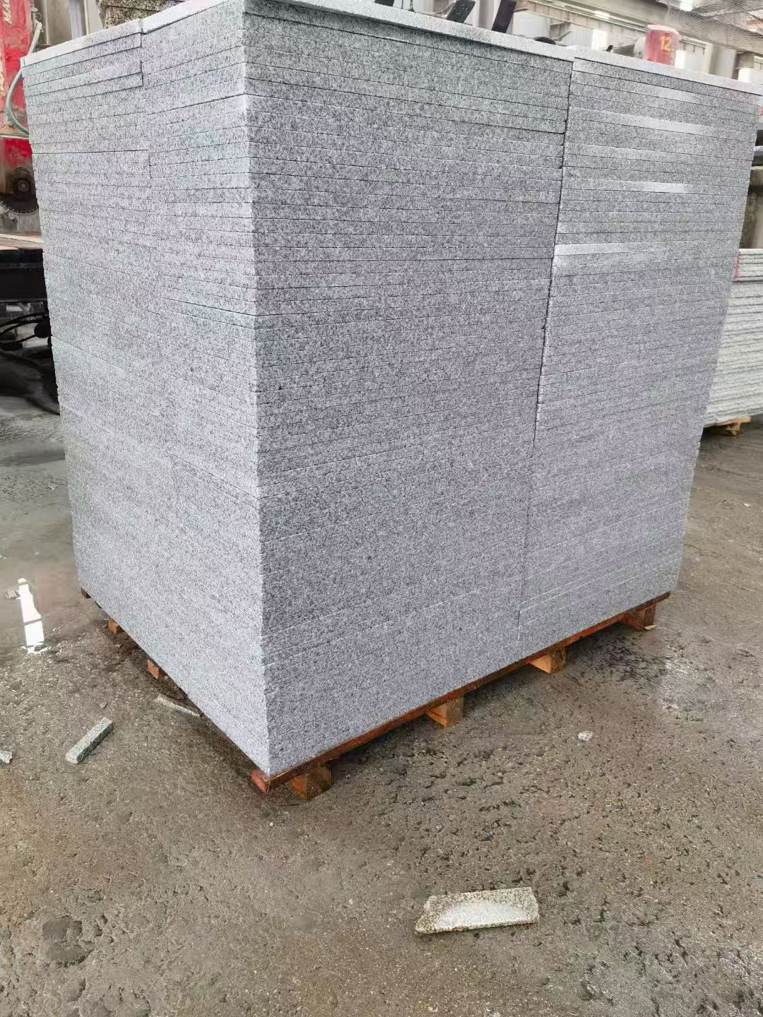 哈尔滨 芝麻白火烧面1.8厚300*600地铺石，尺寸标准，厚薄均匀