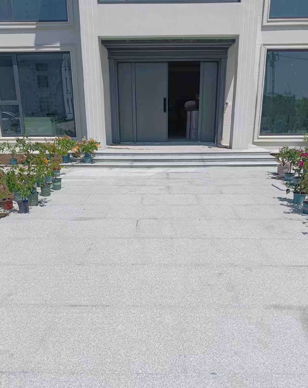 哈尔滨 芝麻白花岗岩地铺石地面铺装