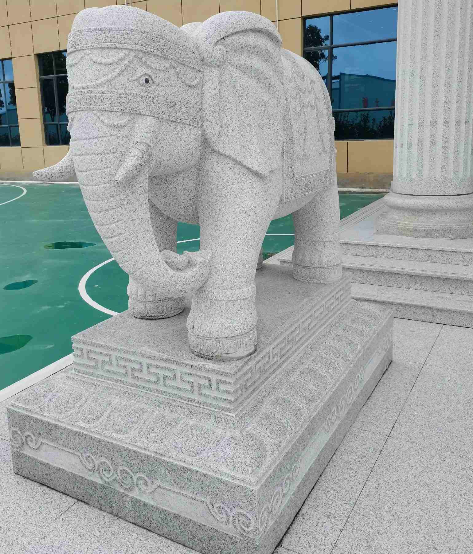 哈尔滨 白麻花岗岩动物异形石雕-大象